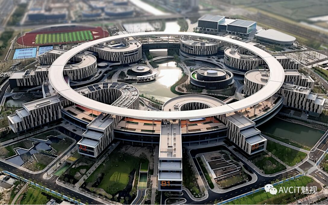 La espina vertebral digital de los campus inteligentes: La solución AV basada en IP de AVCiT en la educación preparada para el futuro